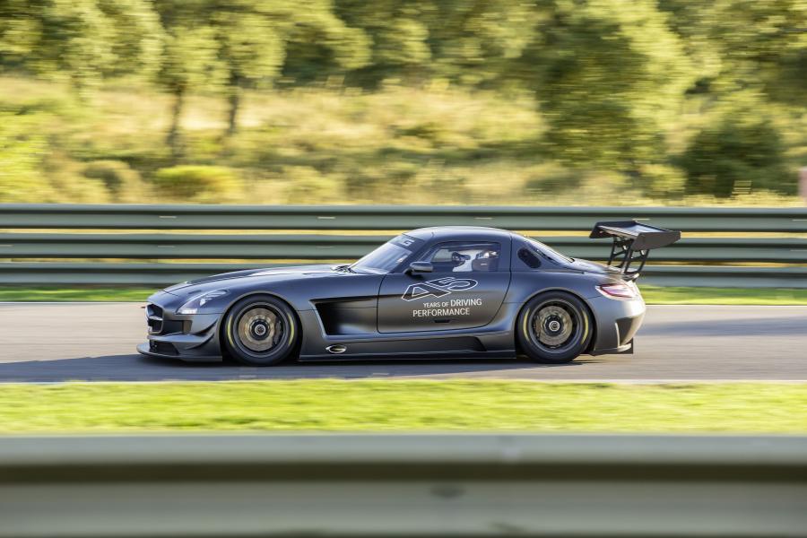  Mercedes-Benz SLS AMG GT3 45th Anniversary 2012 года  (фото 25 из 30)